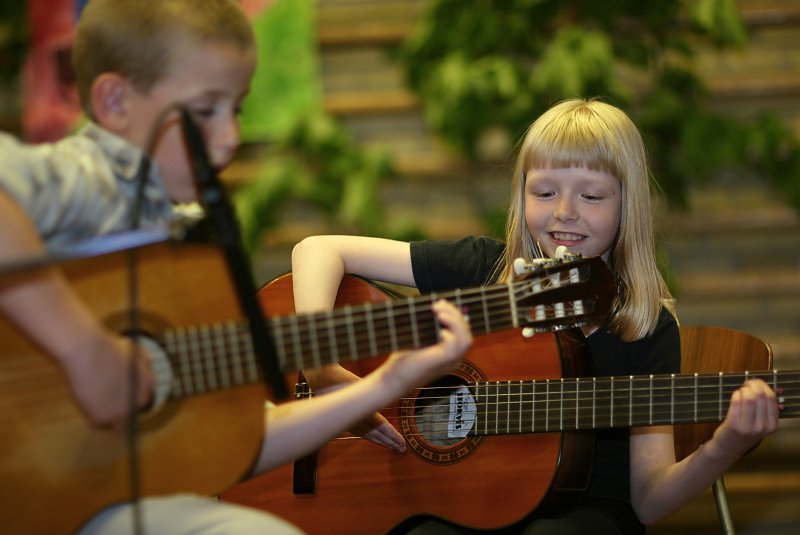 guitar_smil